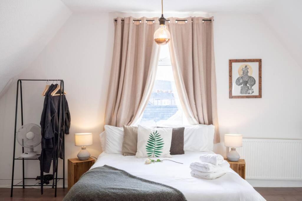 Phenix Central - Huge 3 Bed, Super Equipped Apartment. Кардифф Экстерьер фото